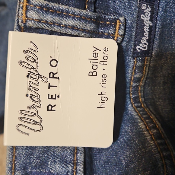 NWT Wrangler Retro Bailey High-Rise Flare Jeans - Picture 14 of 15